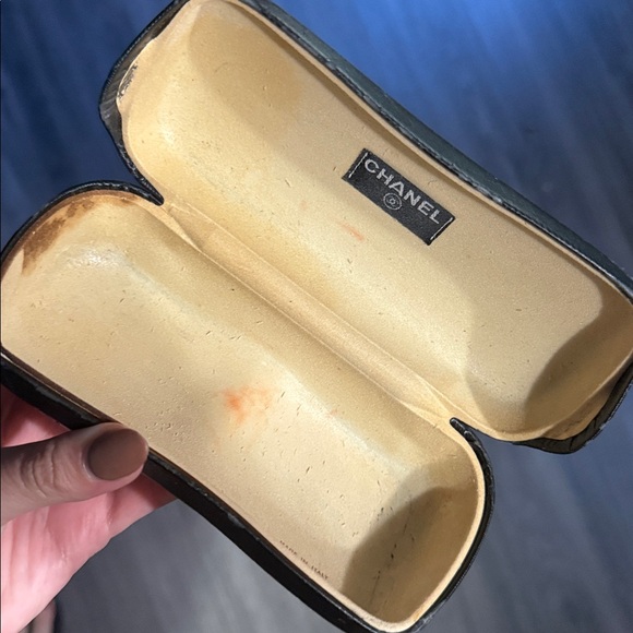 Chanel crystal CC shield sunglasses - Picture 13 of 13